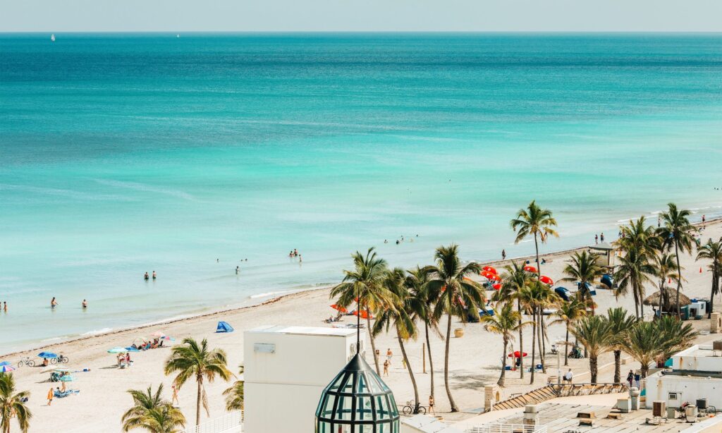 Your ultimate 2025 fort lauderdale air & sea show guide: where to stay & what to do 7 Hollywood beach fort lauderdale scaled 1